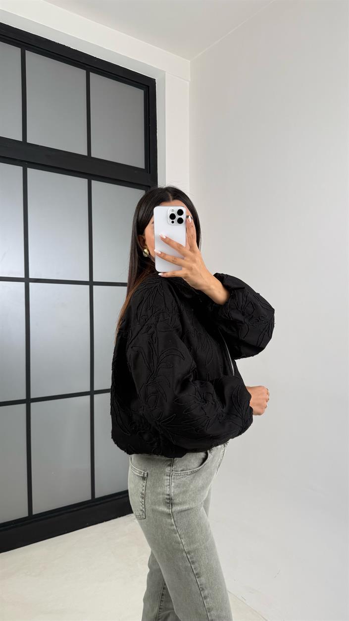 Siyah Çiçek Nakışlı Astarlı Cepli Tasarım Ceket GAUS-00451