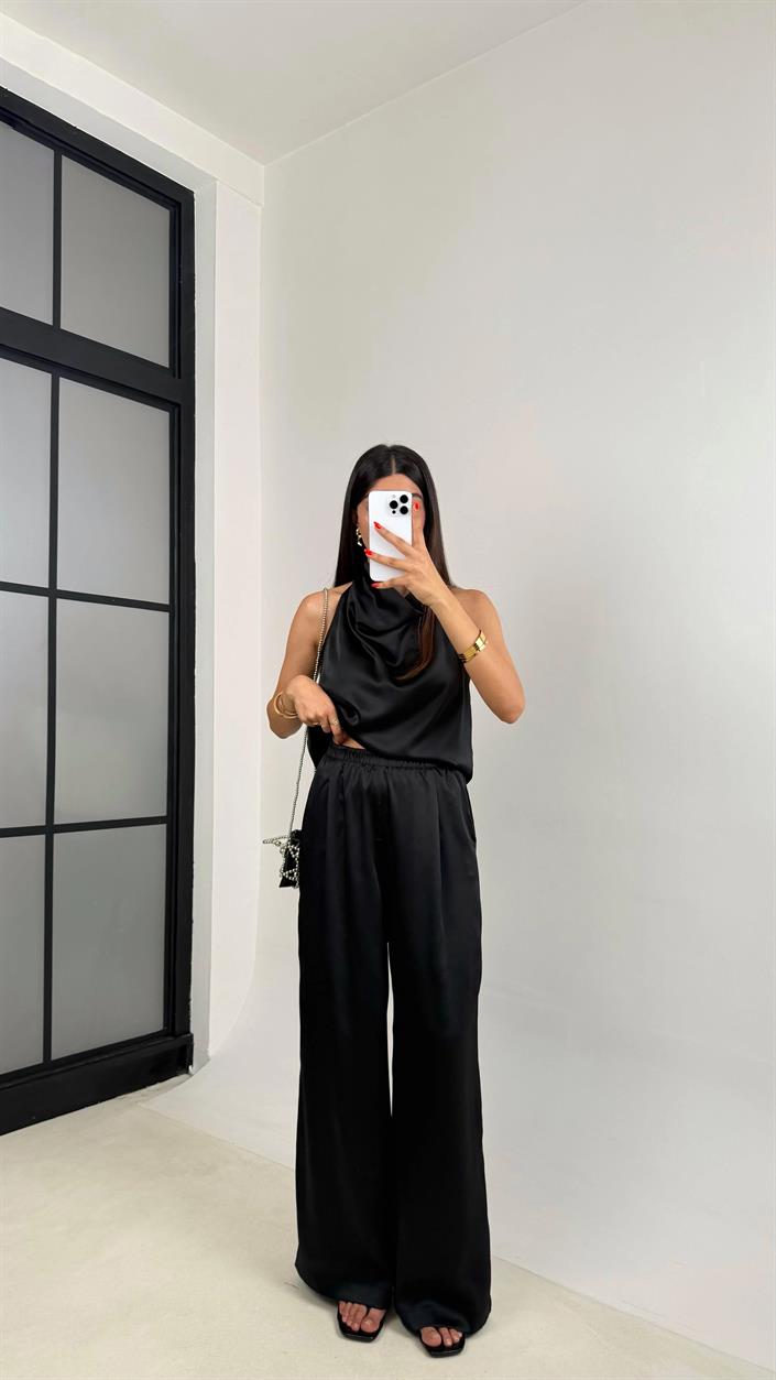Siyah Degaje Yaka Bluz Beli Lastikli Pantolon Saten Takım GAUS-01222