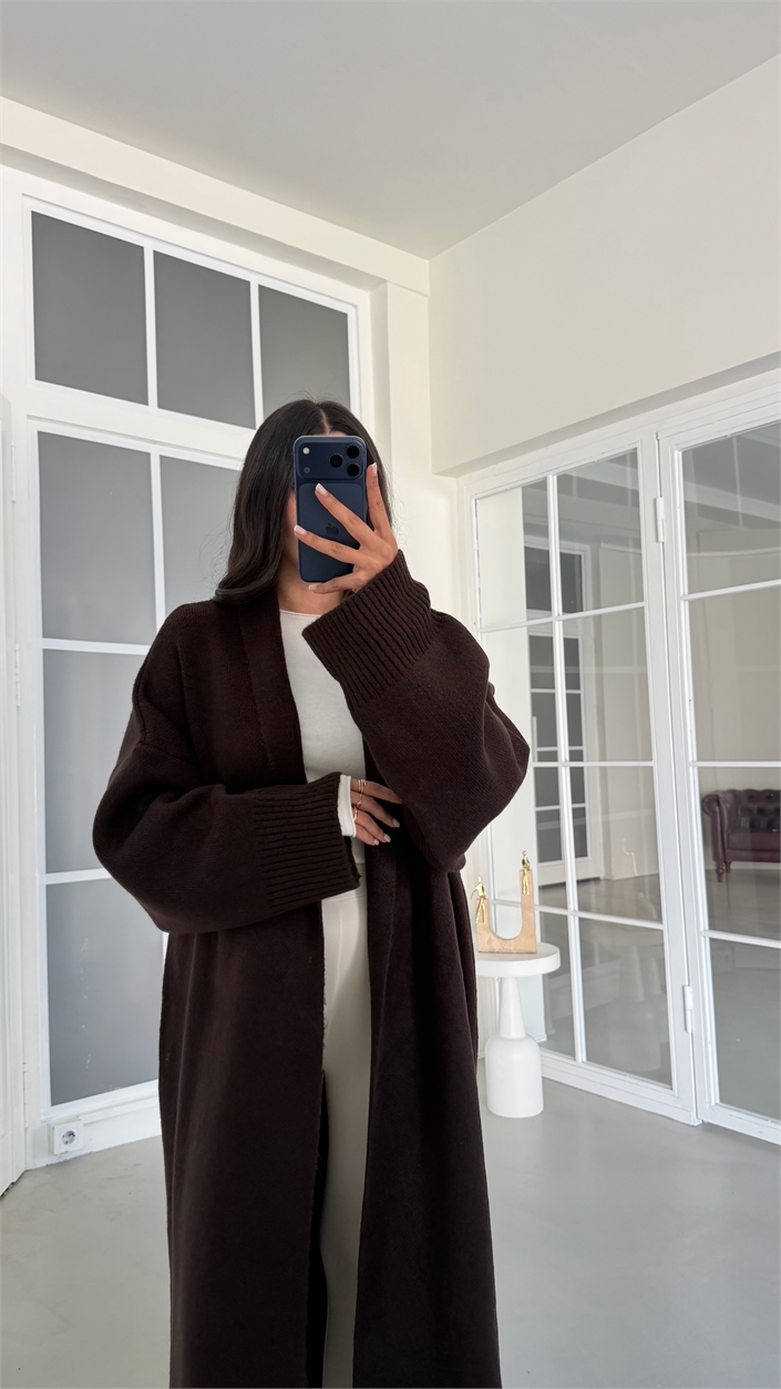 Acı Kahve Uzun Triko Hırka GAUS-02138