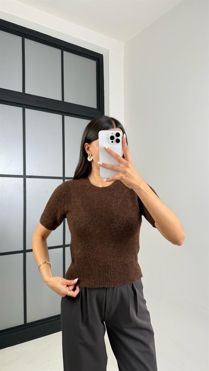 Acı Kahve Kısa Kol Yumuşak Triko Kazak GAUS-00554