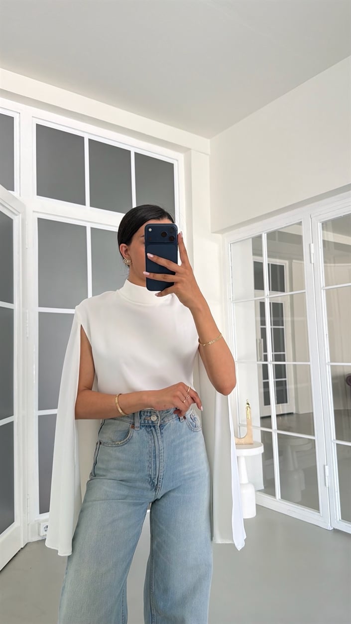 Beyaz Muadil Pelerin Bluz GAUS-01756