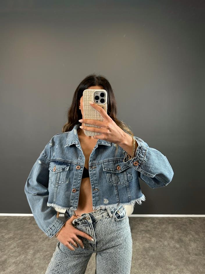 Mavi Yırtık Denim Ceket 
