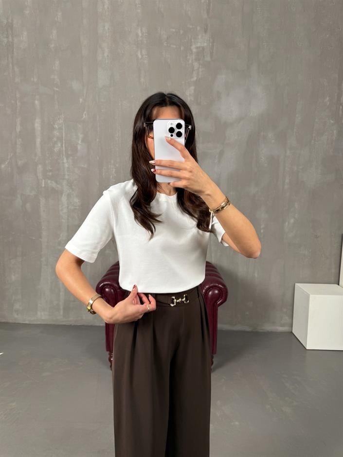 Pube Beyaz Bisiklet Yaka Basic Tshirt