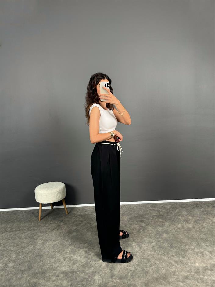 Siyah Kemer Detaylı Gabardin Pantolon