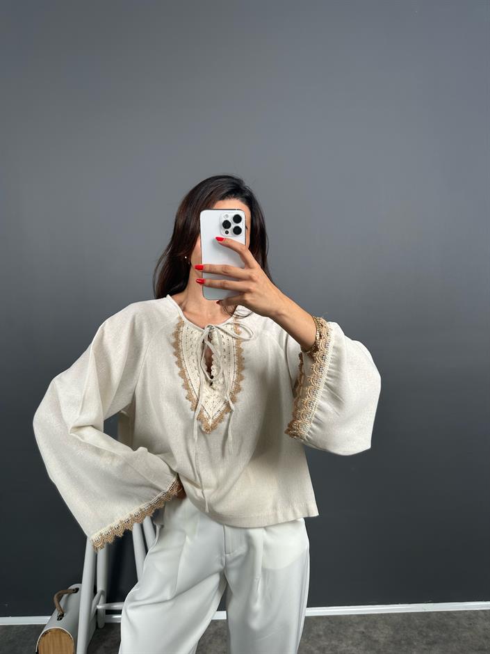 Taş Nakışlı V Yaka Önden Bağlamalı Keten Bluz