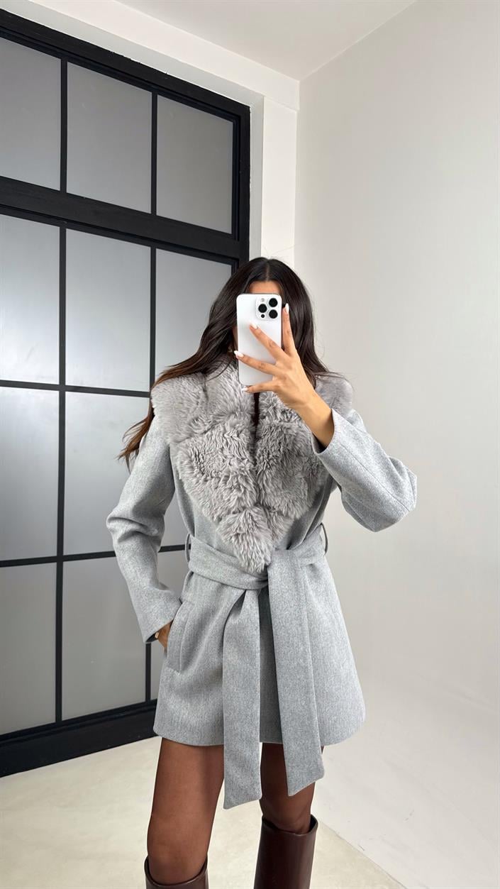 Gri Yaka Kürk Detaylı Kuşaklı Kaban GAUS-00600