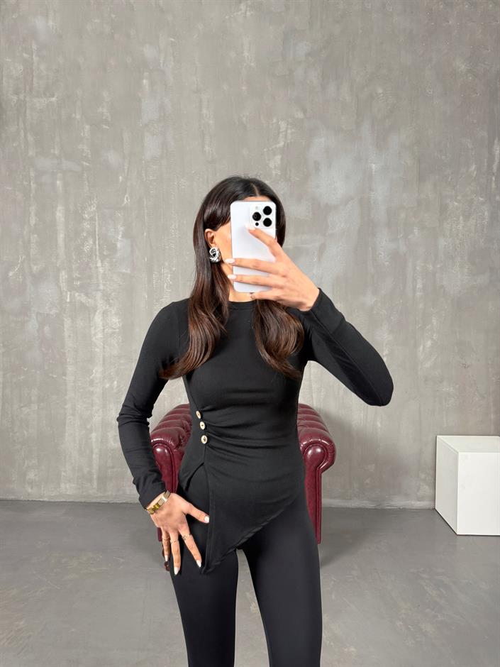 Neva Siyah Düğme Detaylı Bluz