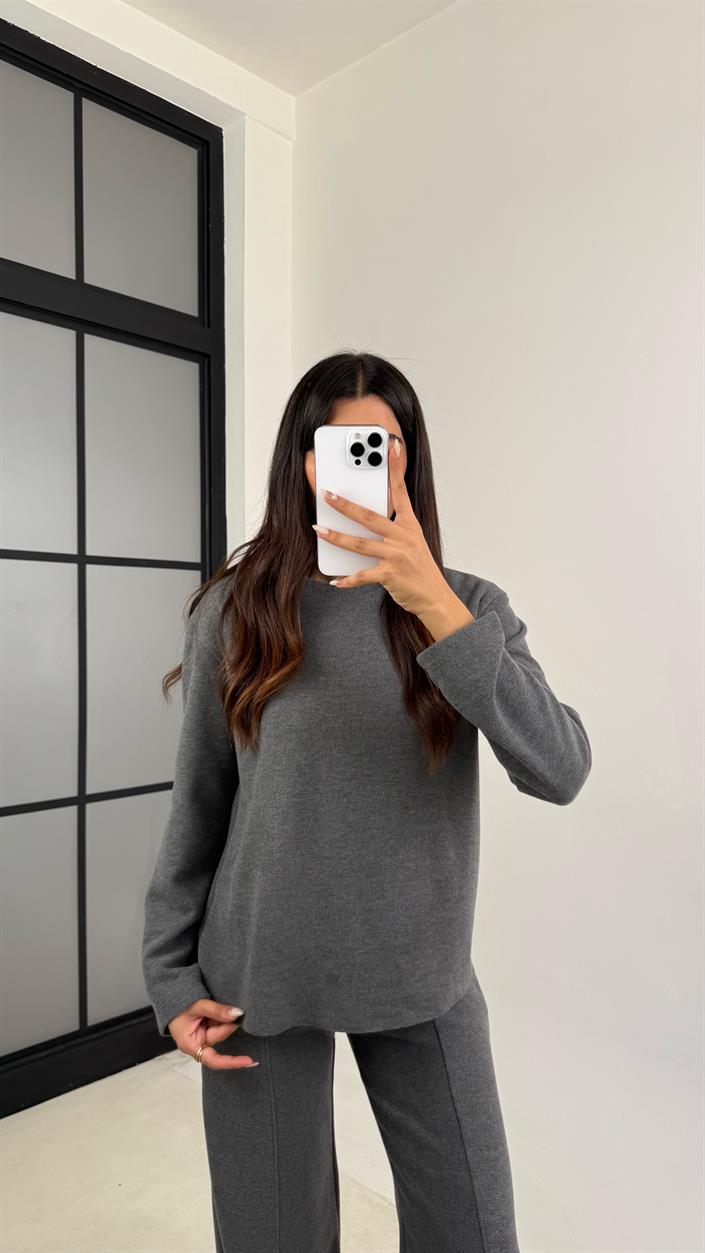 Gri Bisiklet Yaka Üst Beli Lastikli Pantolon Basic Yumuşak Triko Takım GAUS-00109