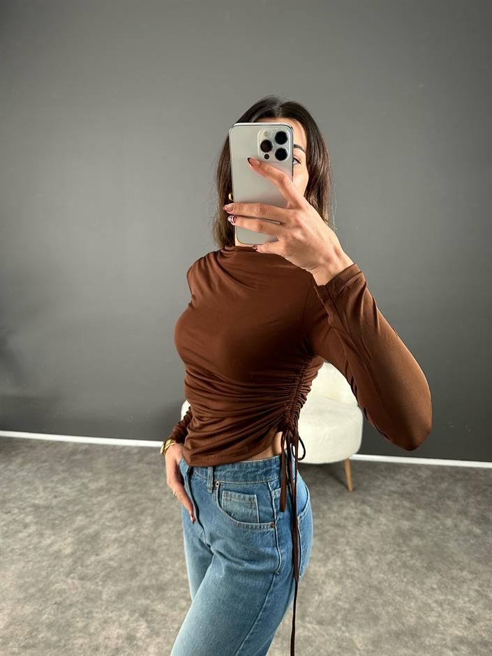 Kahverengi Yandan Büzgülü Bluz