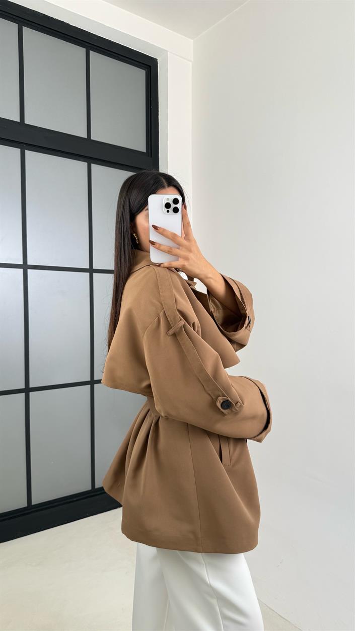 Camel Astarlı Cep Detaylı Kuşaklı Kısa Trençkot GAUS-00192