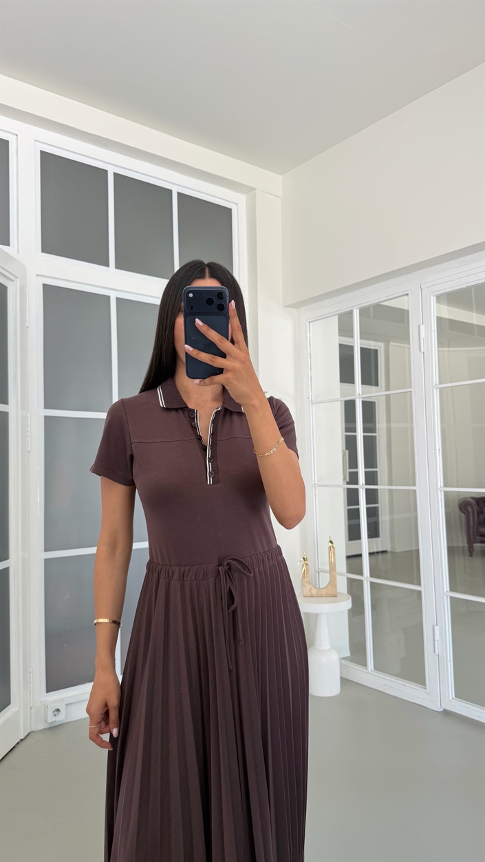 Kahve Kısa Kol Polo Yaka Muadil Beli Lastikli Pileli Elbise GAUS-01821