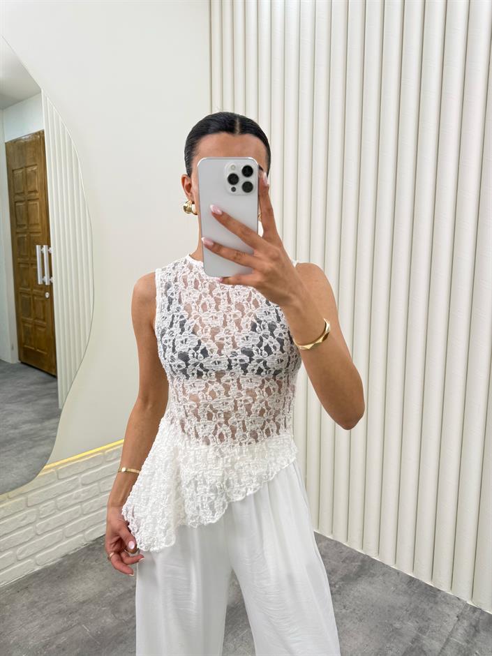 Beyaz Sıfır Kol Dantelli Transparan Bluz Gaus00287