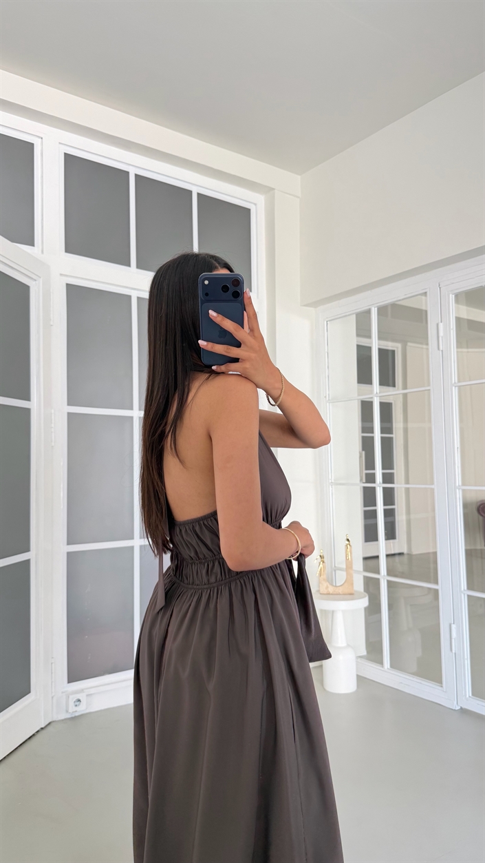 Kahve Boyundan Bağlamalı Beli Lastikli Toka Detaylı Cepli Tencel Elbise GAUS-01798