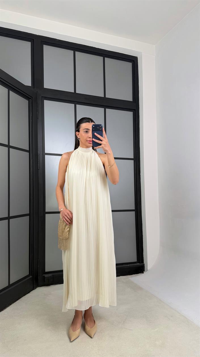 Krem Boyundan Bağlamalı Astarlı Pileli Tasarım Elbise GAUS-01363