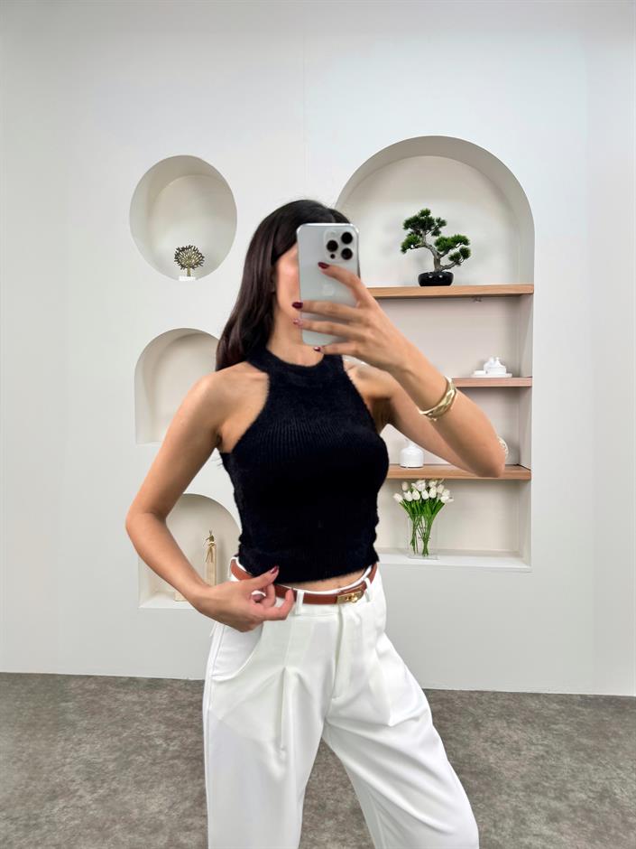 Miya Siyah Yumoş Triko Bluz