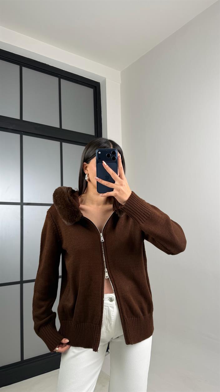 Kahve Kürk Detaylı Kapüşonlu Triko Hırka GAUS-00883