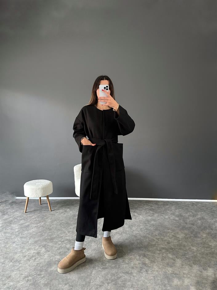 Loc Siyah Yırtmaçlı Kuşaklı Kaban