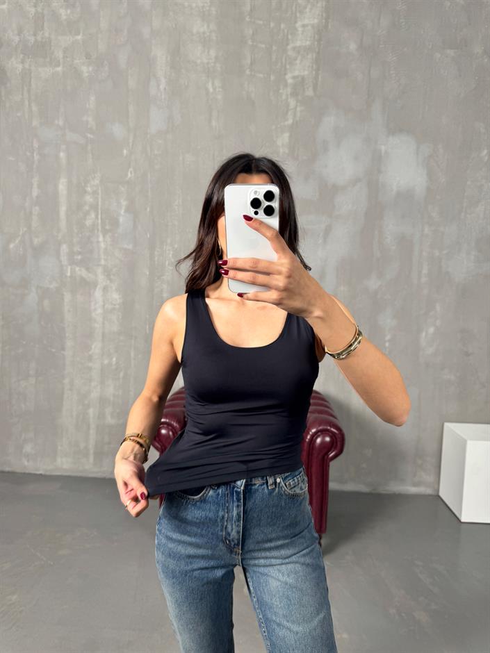 ZR Siyah Sıfır Kol Atlet Bluz