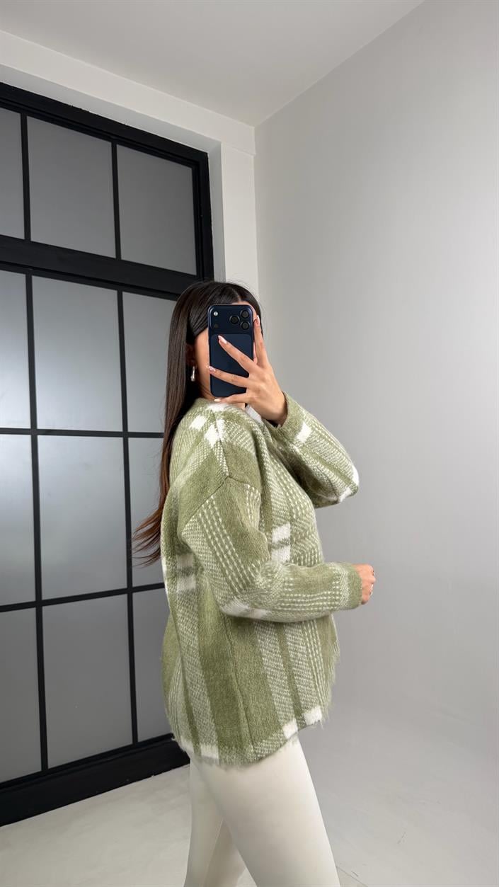 Yeşil V Yaka Desenli Triko Kazak GAUS-00782