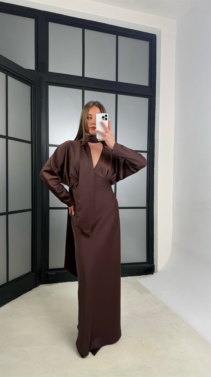 Kahve Şal Detaylı Tasarım Saten Elbise GAUS-01166