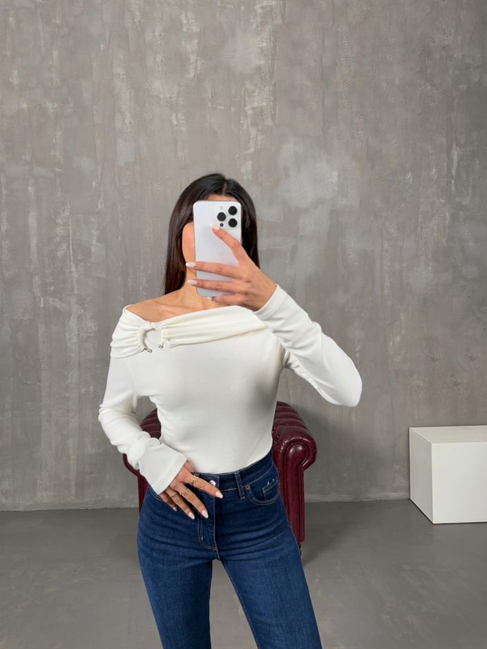 Maron Krem Madonna Yaka Halka Detaylı Bluz