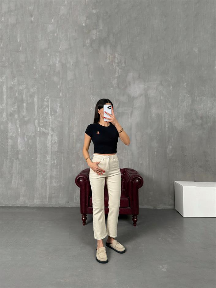 Edvin Krem Flare Jean