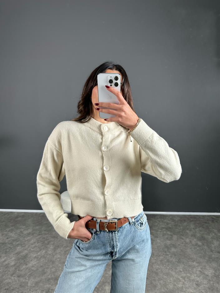ZR Model Ekru Düğmeli Hırka 