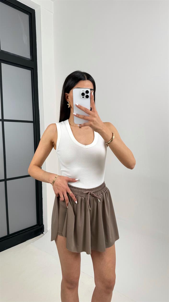 Vizon  Yan Yırtmaçlı Beli Lastikli Basic Şort Gaus00371