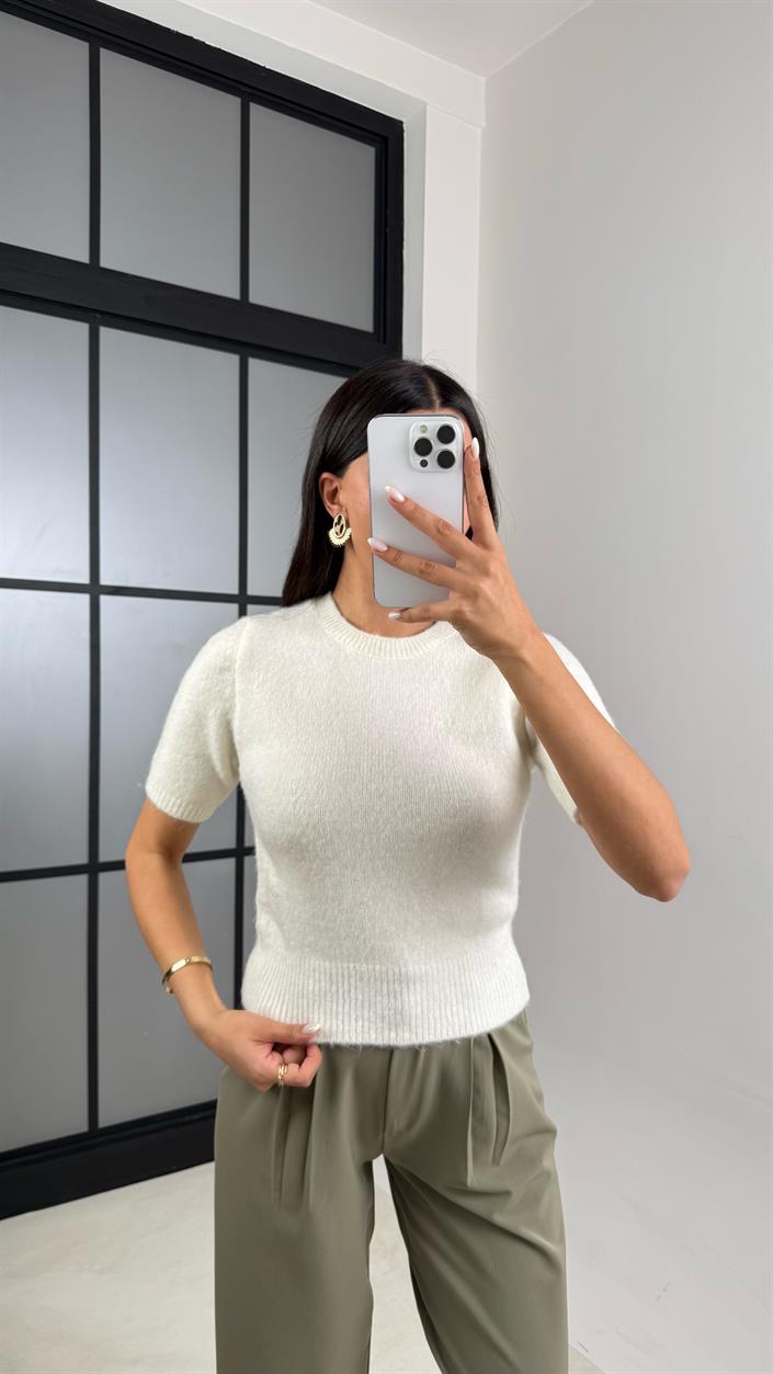 Ekru Kısa Kol Yumuşak Triko Kazak GAUS-00554