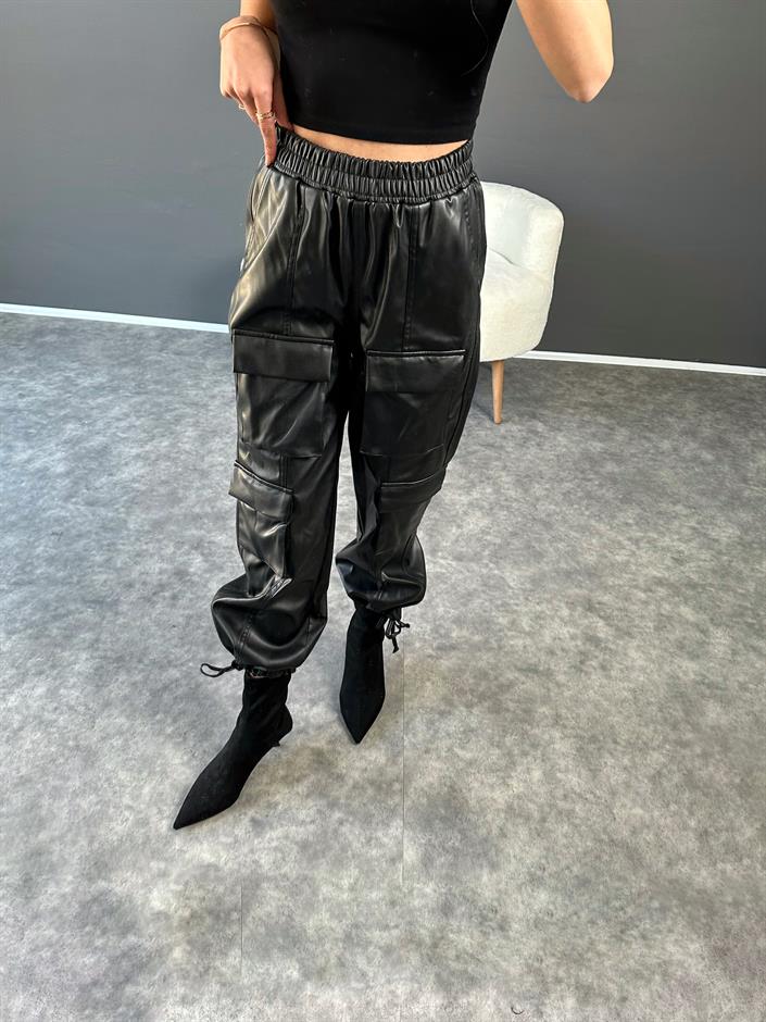 Siyah Kargo Cepli Deri Pantolon