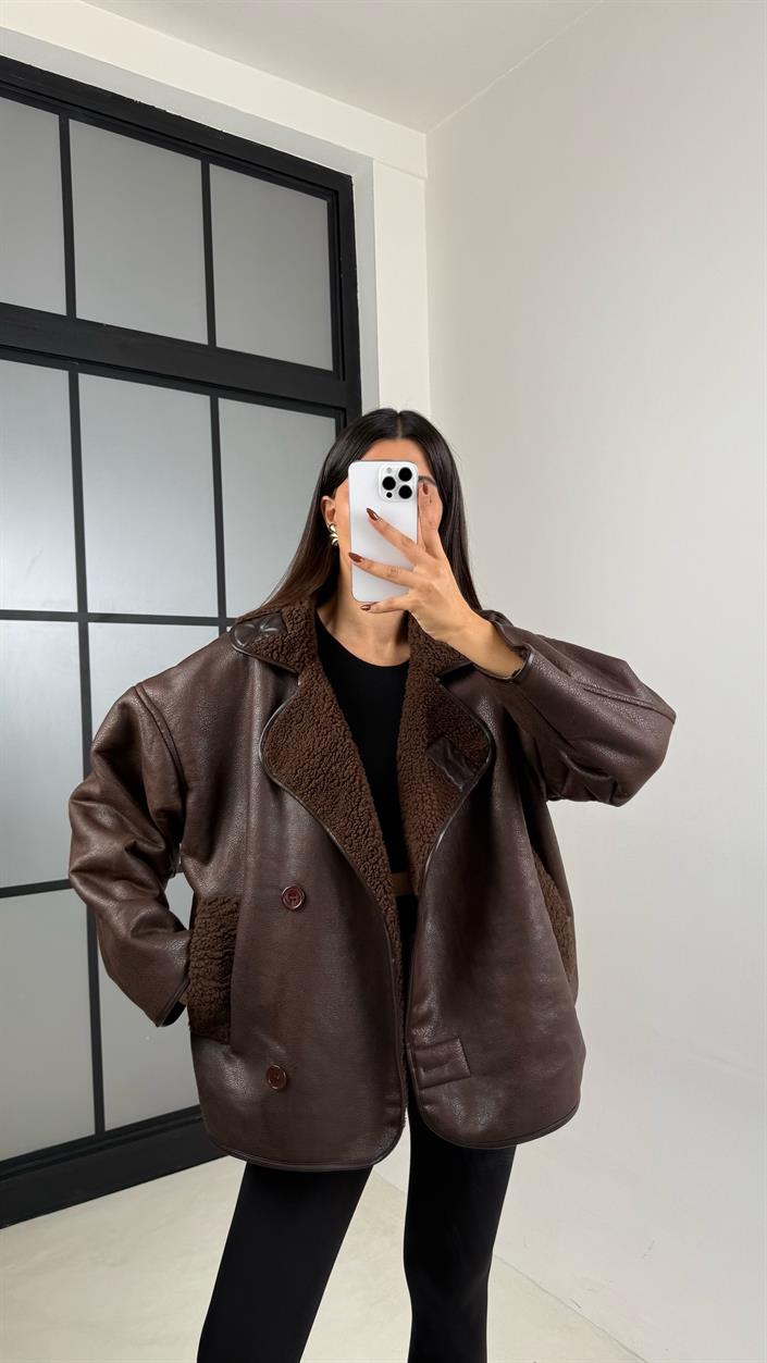 Kahve İçi Kürklü Düğmeli Cep Detaylı Mont GAUS-00216