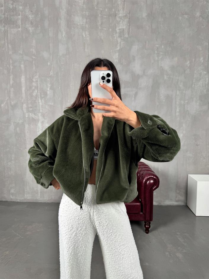 Care Yeşil Cepli Astarlı Peluş Ceket