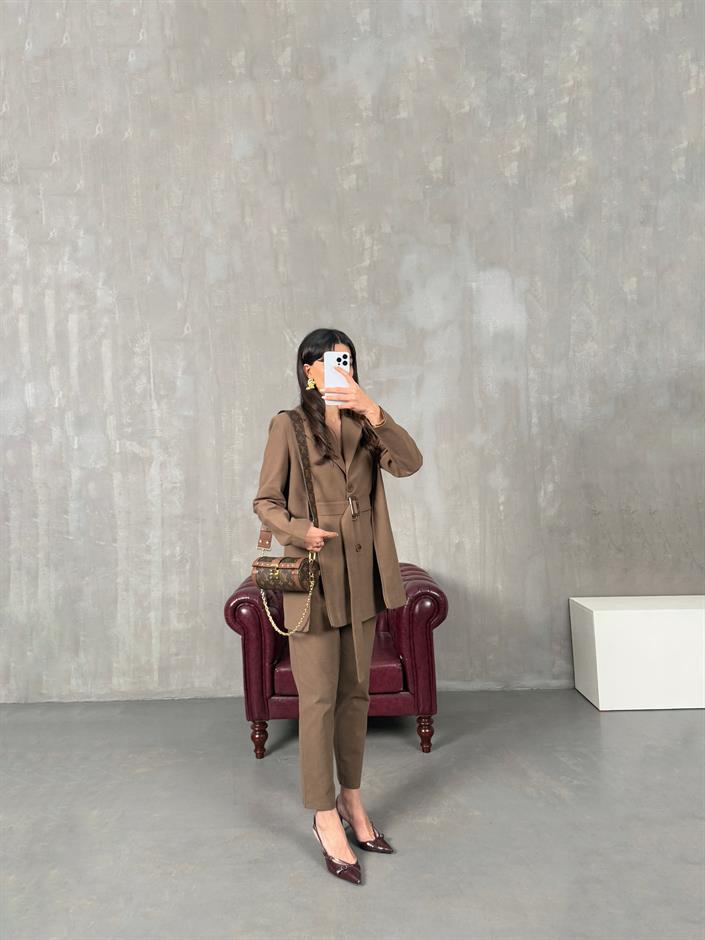 Delina Kahve Yırtmaç Detaylı Astarlı Kemerli Ceket Pantolon Premium Keten Takım