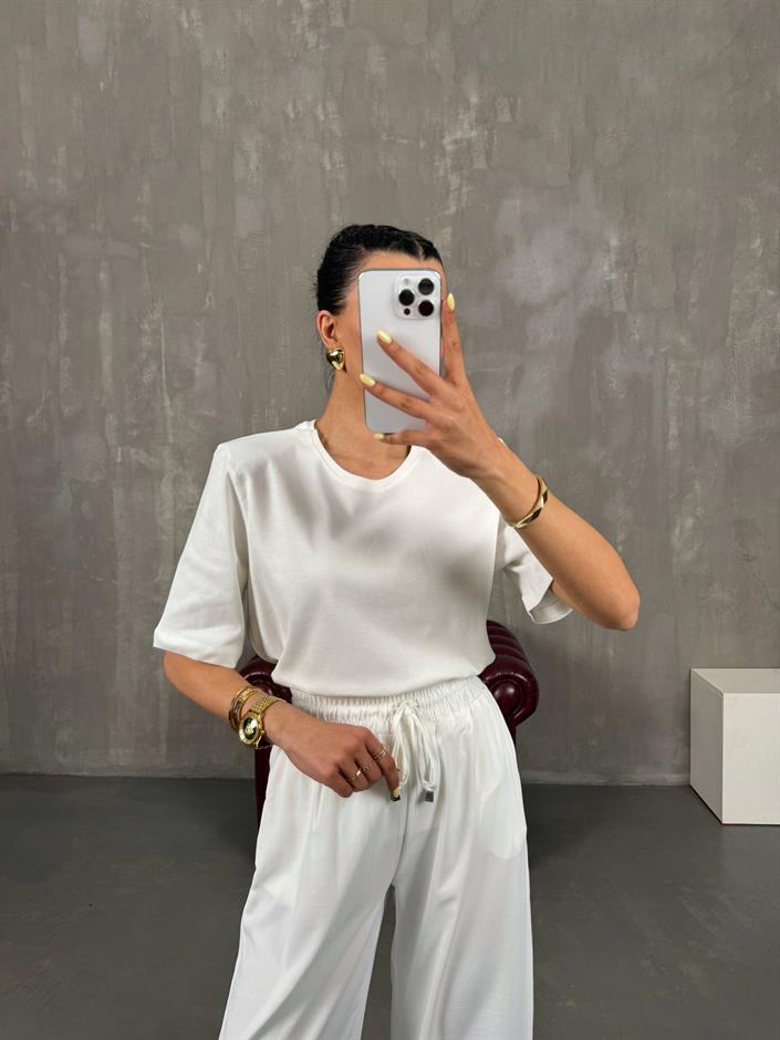 Beyaz Bisiklet Yaka Vatkalı Basic Tshirt Gaus00118