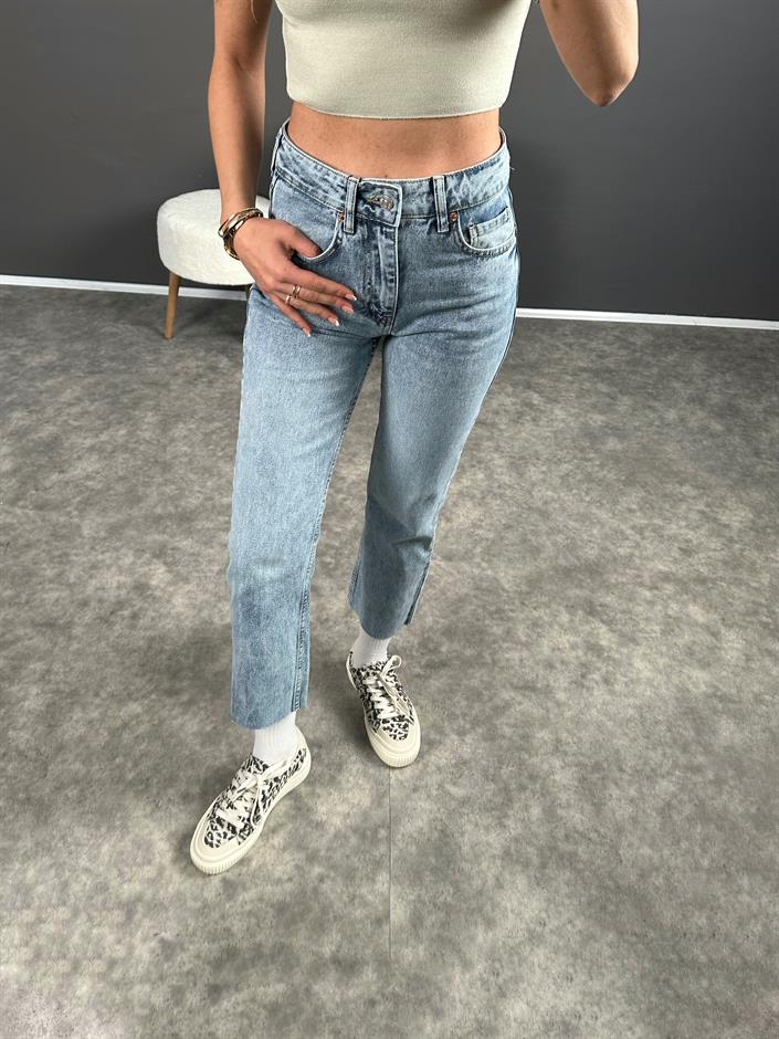 ZR Açık Mavi Kesik Paça High Waist Jean