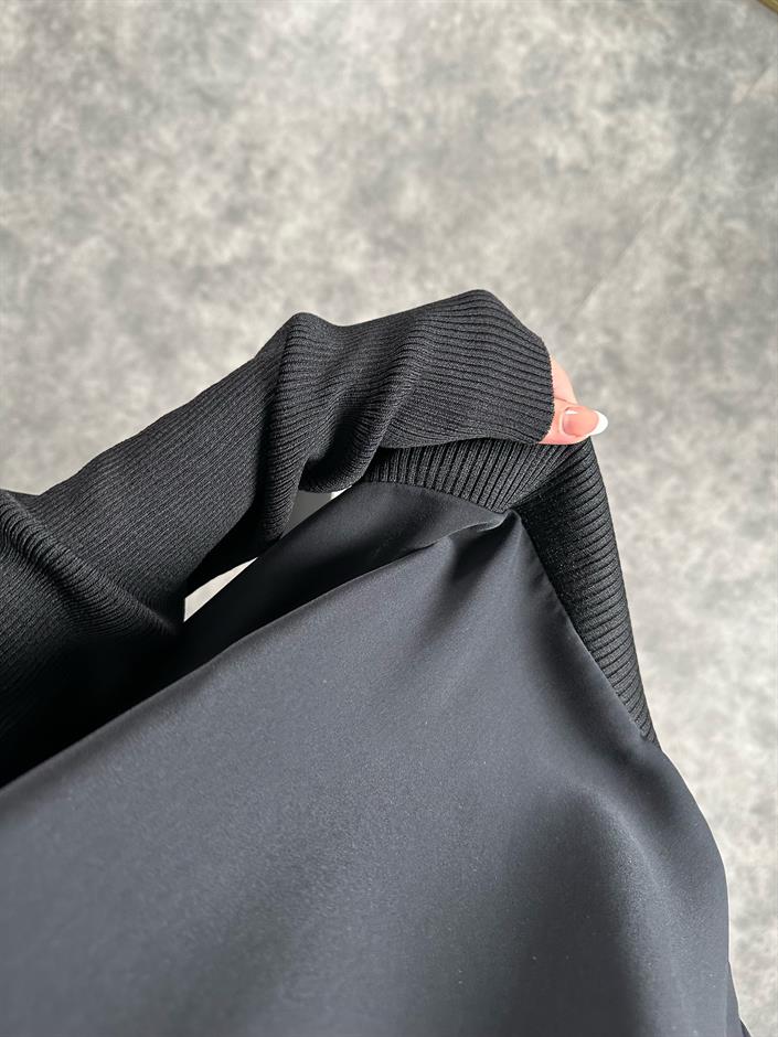 Black Steel Knitted Sweater Sweat