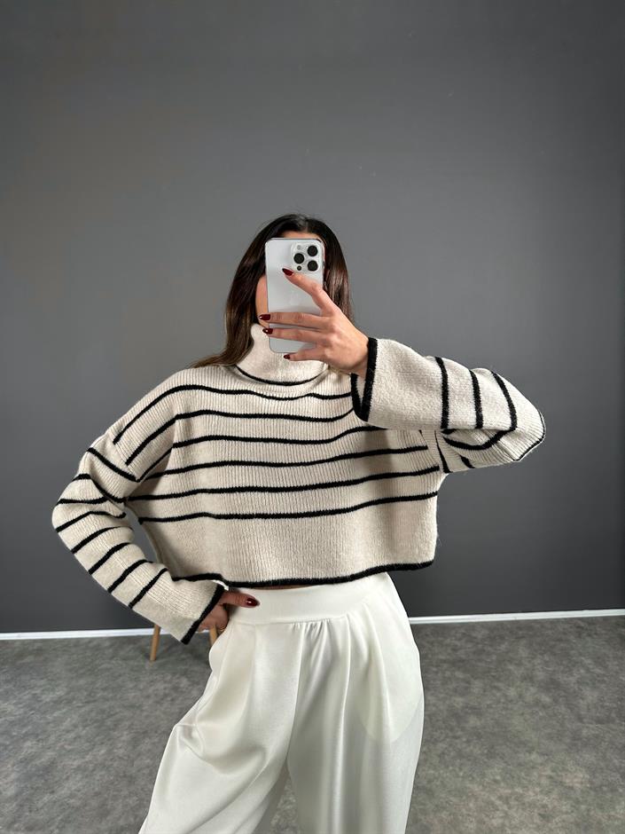 Sia Çizgili Yumoş Balıkçı Yaka Triko Kazak 