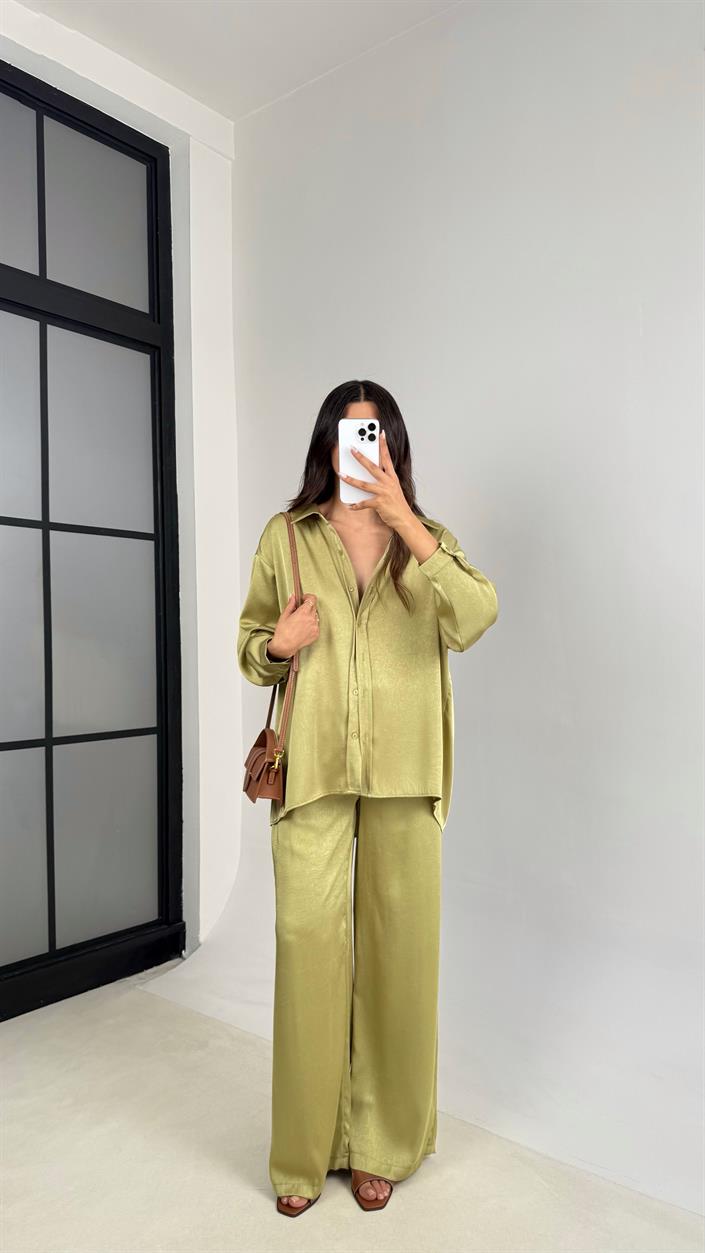 Yağ Yeşili Gömlek Beli Lastikli Pantolon İkili Premium Saten Takım GAUS-0074