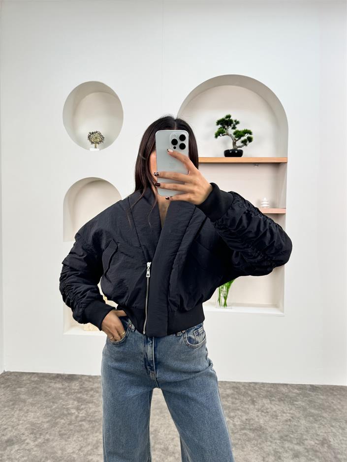 Eros Siyah Kol Büzgülü Bomber Mont