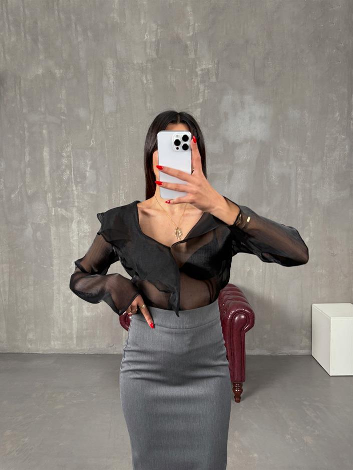 جافا بلوزة شفافة لون أسود مُعادل لإم دي