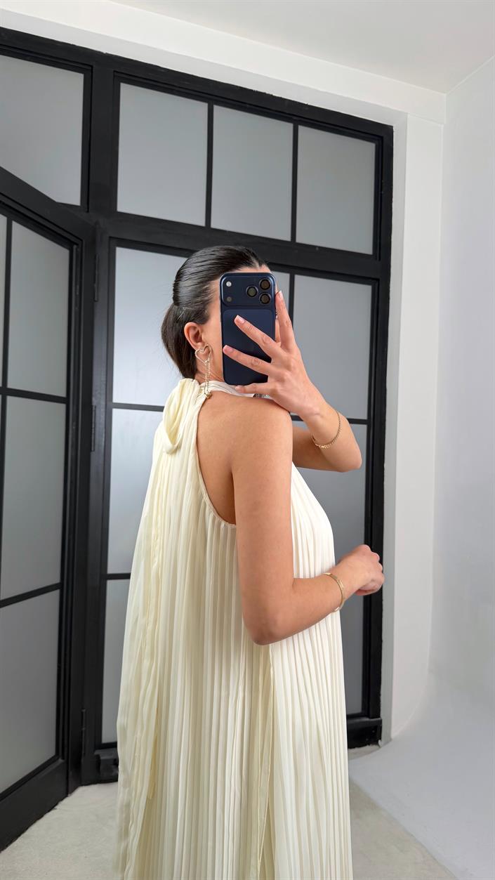 Krem Boyundan Bağlamalı Astarlı Pileli Tasarım Elbise GAUS-01363