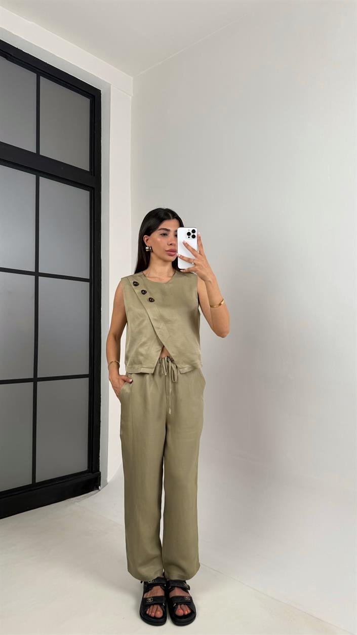 Yeşil Parlak Çapraz Düğme Detaylı Asimetrik Bluz Beli Lastikli Pantolon İkili Takım Gaus00569