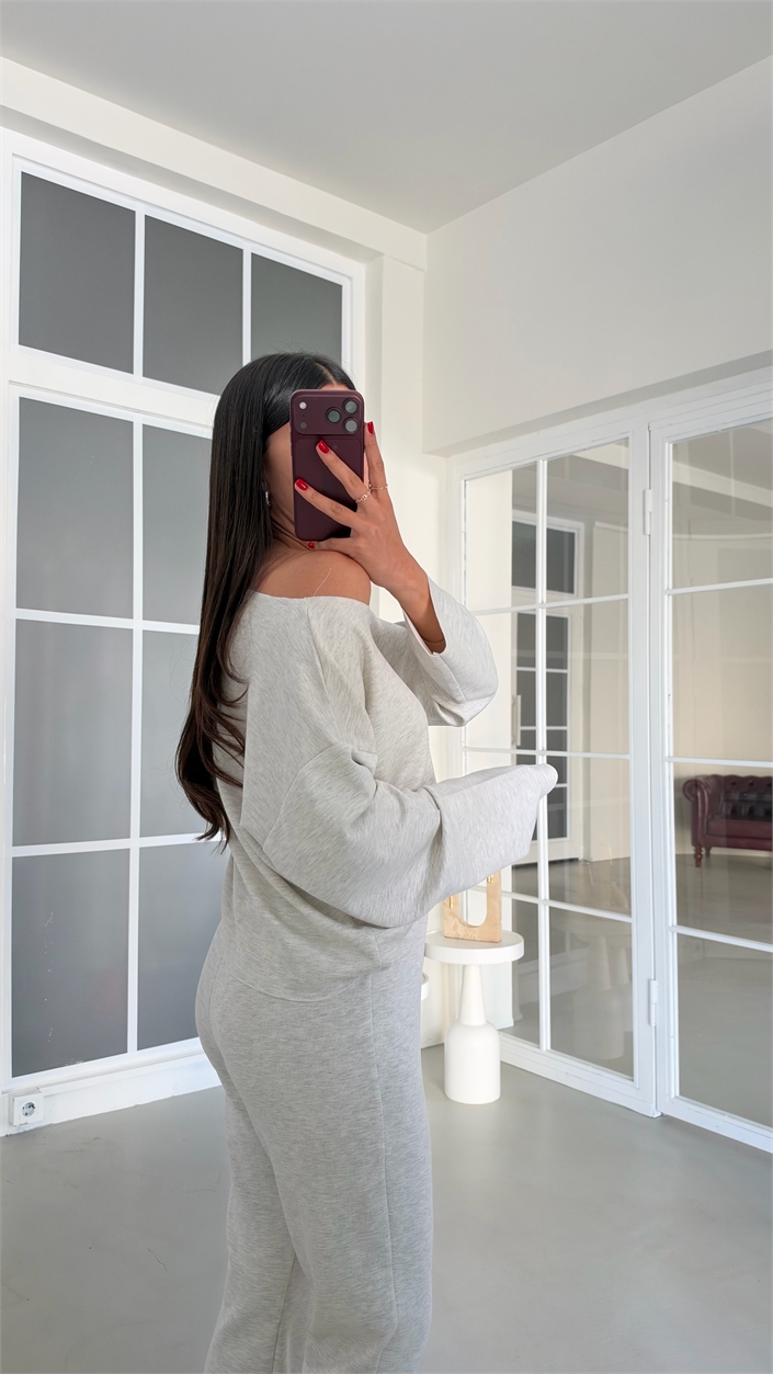 Gri Kayık Yaka Bluz Beli Lastikli Pantolon İkili Modal Takım GAUS-02168