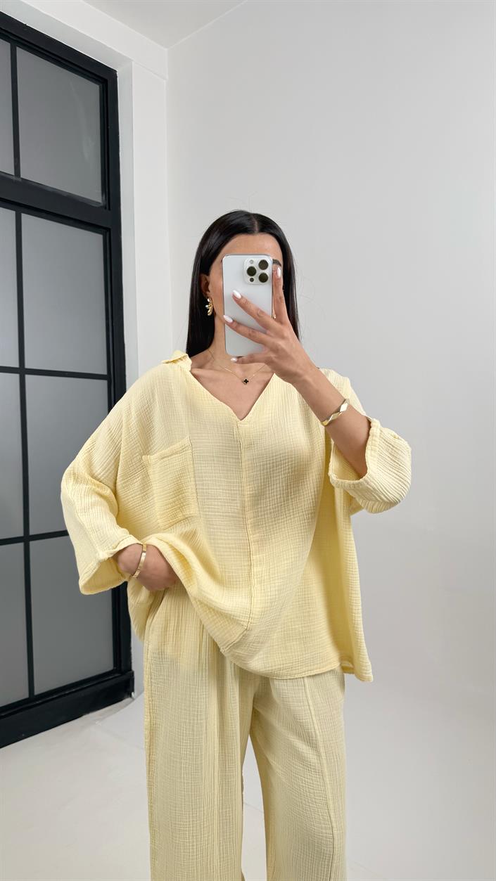 Sarı V Yaka Cepli Gömlek Beli Lastikli Pantolon İkili Müslin Takım MSLN01 Gaus00373
