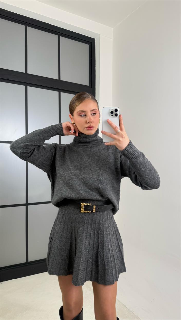 Antrasit Balıkçı Yaka Kazak Pileli Etek İkili Triko Takım GAUS-00708