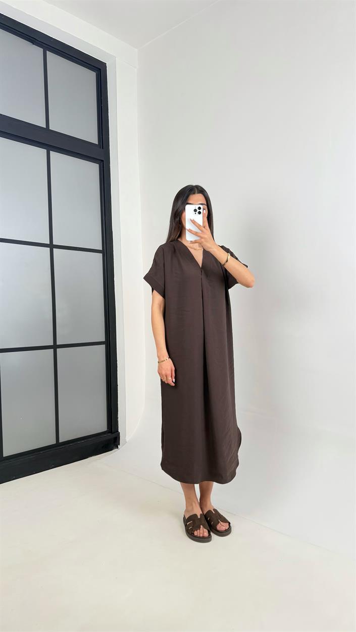 Acı Kahve V Yaka Tensel Kırışık Kumaş Basic Elbise Gaus00442
