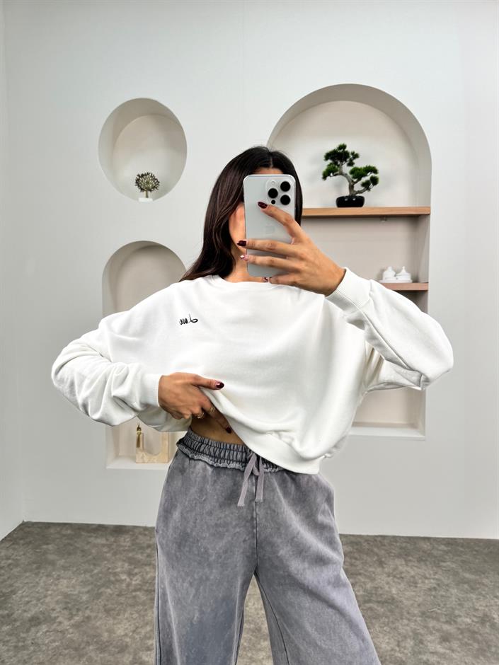 Loves Beyaz Yazılı Sweatshirt