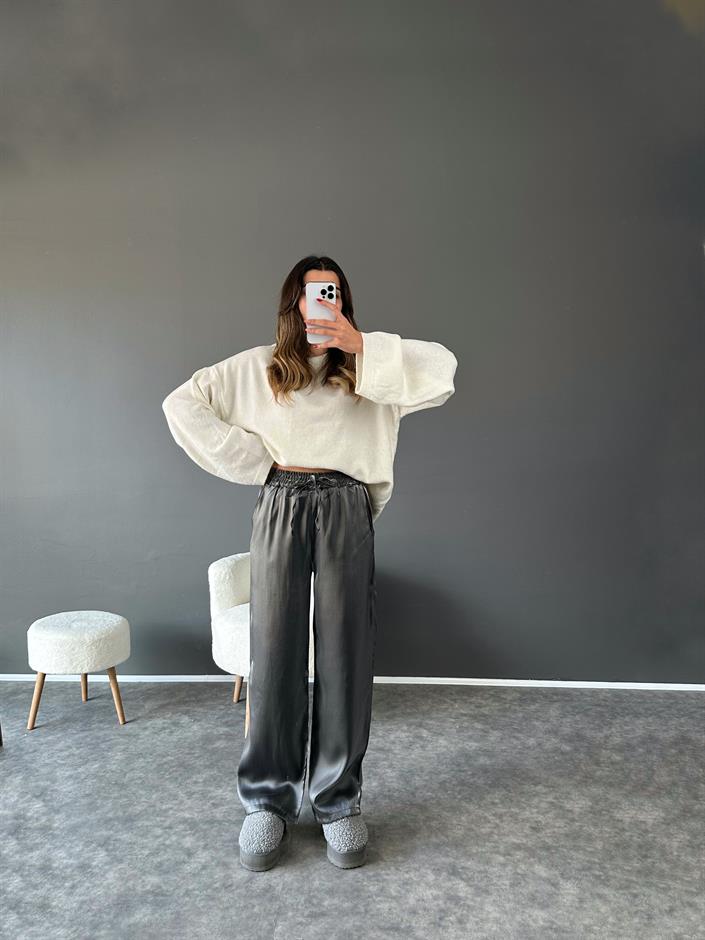 Gri Parlak Beli Lastikli Pantolon