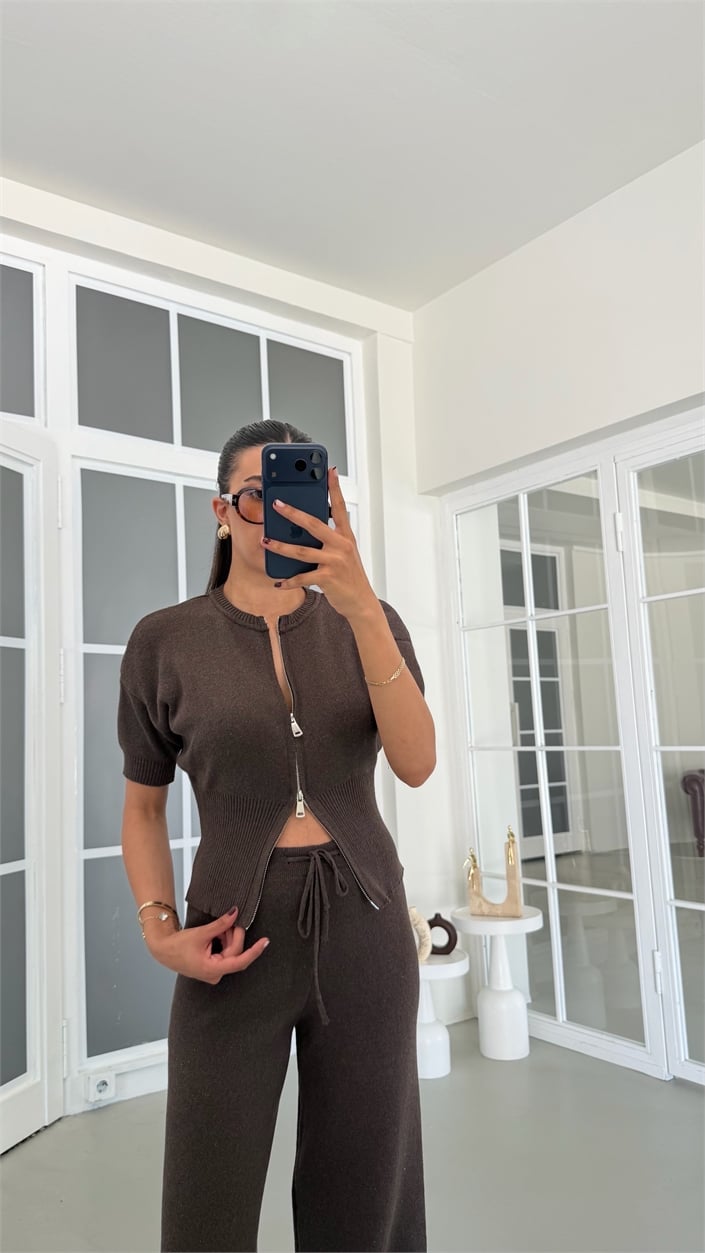 Kahve Çift Fermuarlı Bluz Beli Lastikli Pantolon İkili Triko Takım GAUS-01902