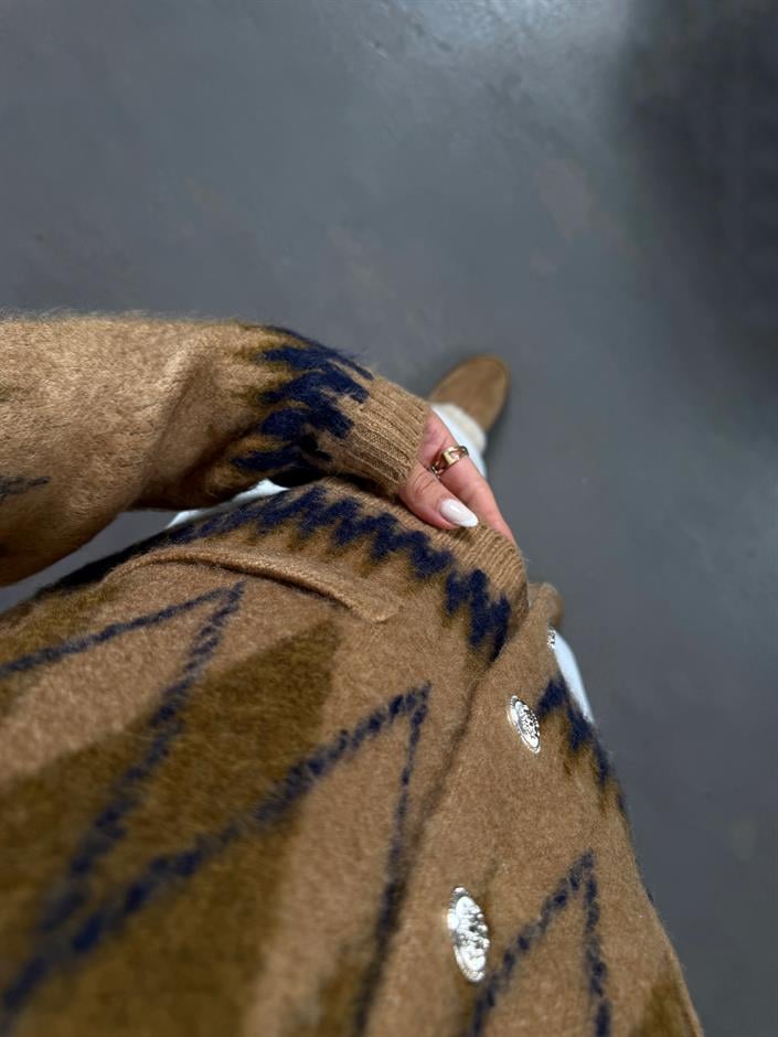 Manusa Camel Sakallı Desenli Düğmeli MD Hırka